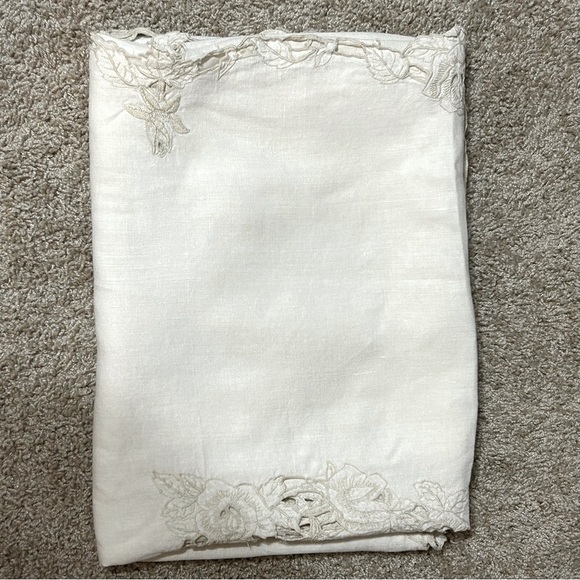 COTTON LINEN TABLE CLOTH WITH CUT OUT DESIGN AND EMBROIDERED TRIM 54” X 72” - Picture 3 of 12